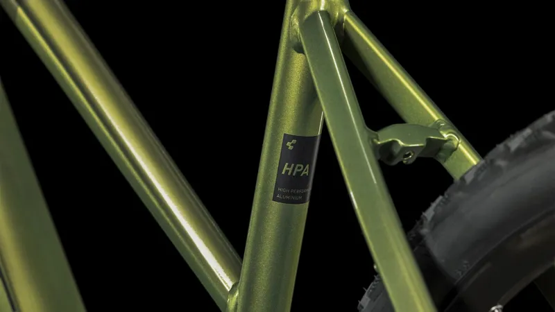 Cube Nature Trekking Bike in Moss/Black-10